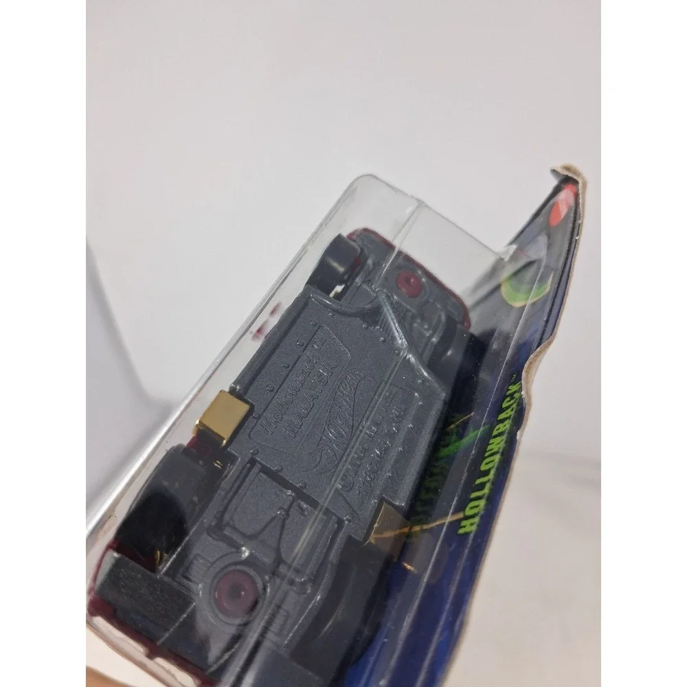 Hot Wheels Hollowback Haloween 2021 Series Maroon Monster Teeth DXT91 1/5 New. N